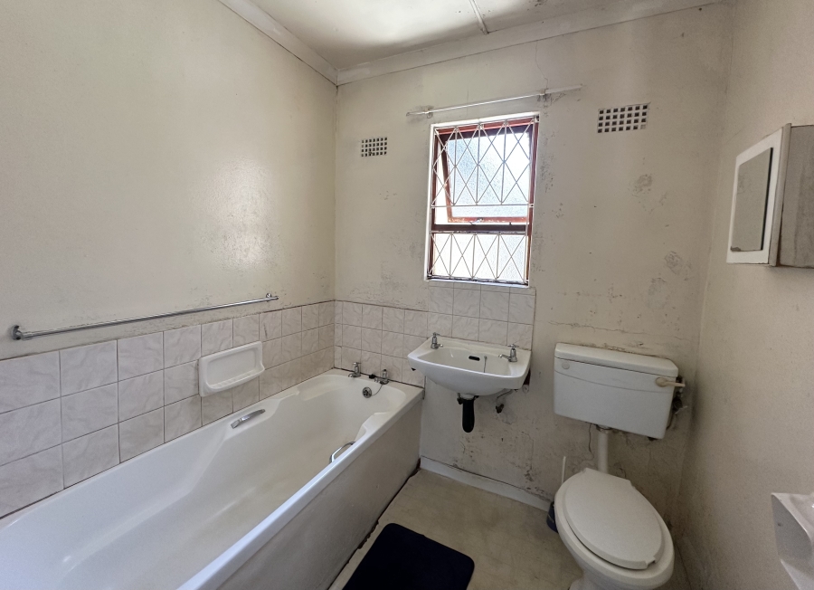 5 Bedroom Property for Sale in Mbuqu Eastern Cape